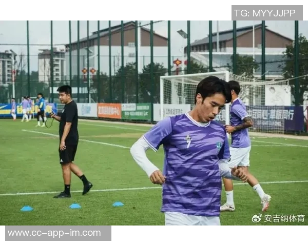 多特蒙德官方祝贺武汉联镇夺中冠预赛冠军期待未来携手再创佳绩